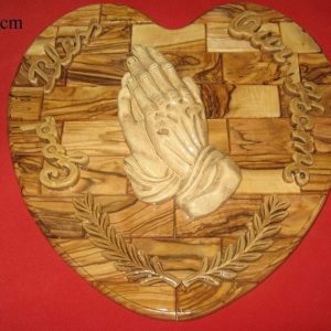 Olive wood hanging plates with gypsum 16