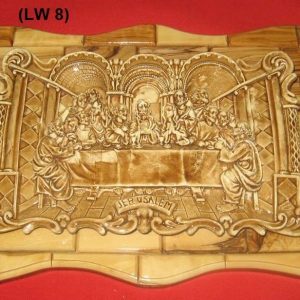 Olive wood hanging plates with gypsum 8