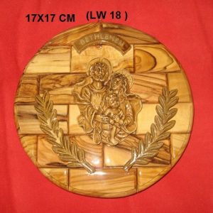 Olive wood hanging plates with gypsum 18
