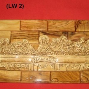 Olive wood hanging plates with gypsum 2