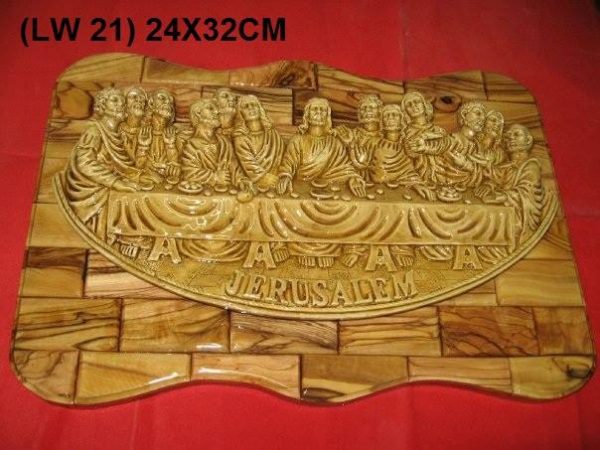 Olive wood hanging plates with gypsum 21