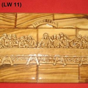 Olive wood hanging plates with gypsum 11