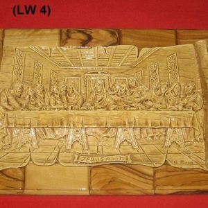 Olive wood hanging plates with gypsum 4